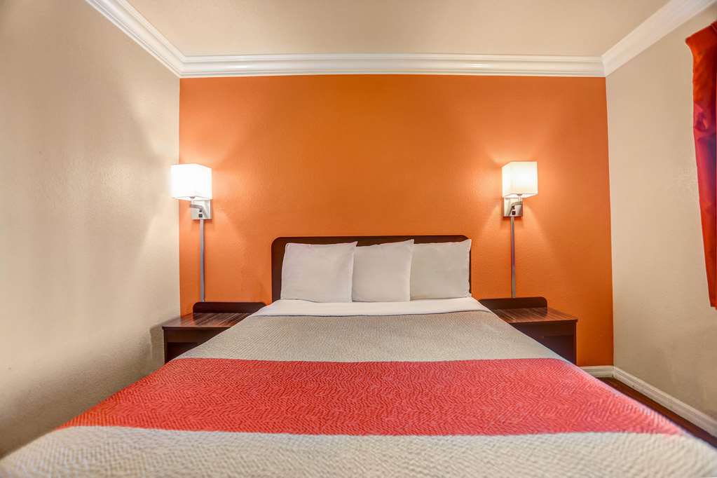 Motel 6 Fresno CA Belmont Ave - photo 9