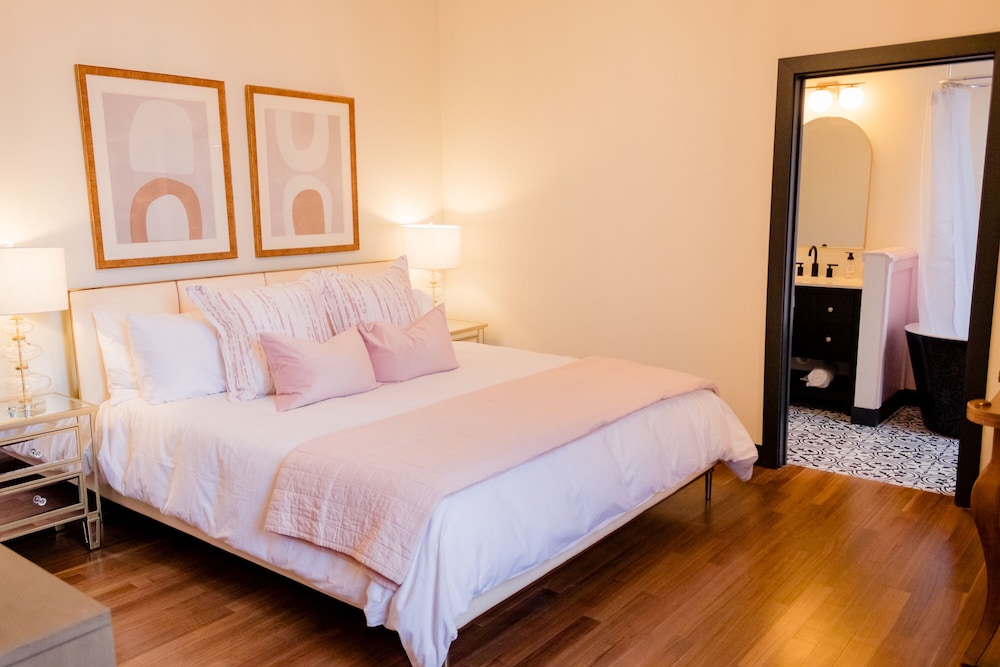 Speakeasy Suites - photo 5