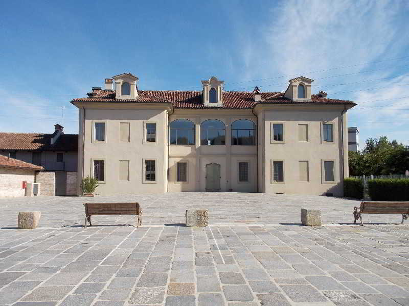 Restaurant & Suites Cascina Marchesa - carbon neutral hotel in Turin
