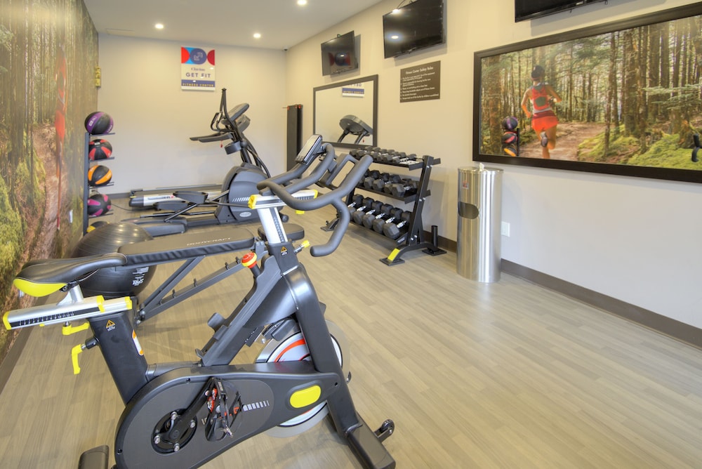 Clarion Pointe Downtown Gatlinburg - photo 34