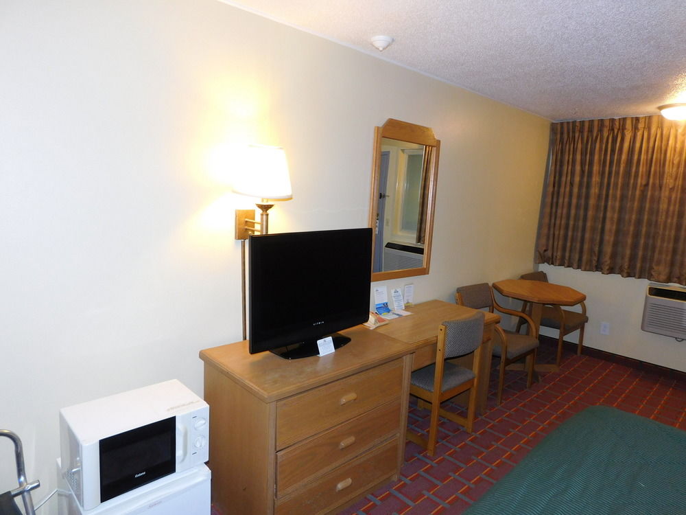Days Inn Williamsburg - photo 13