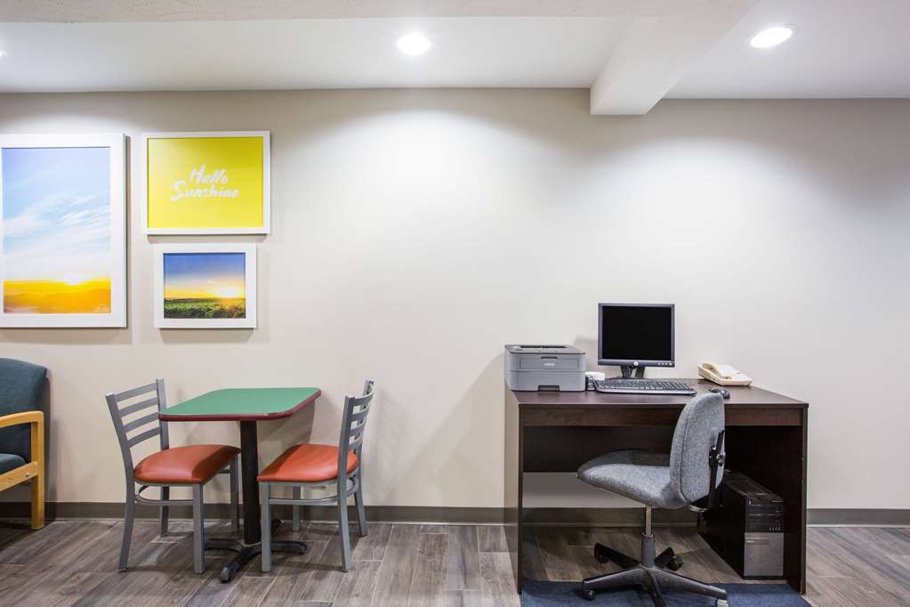 Days Inn by Wyndham Hays - photo 27