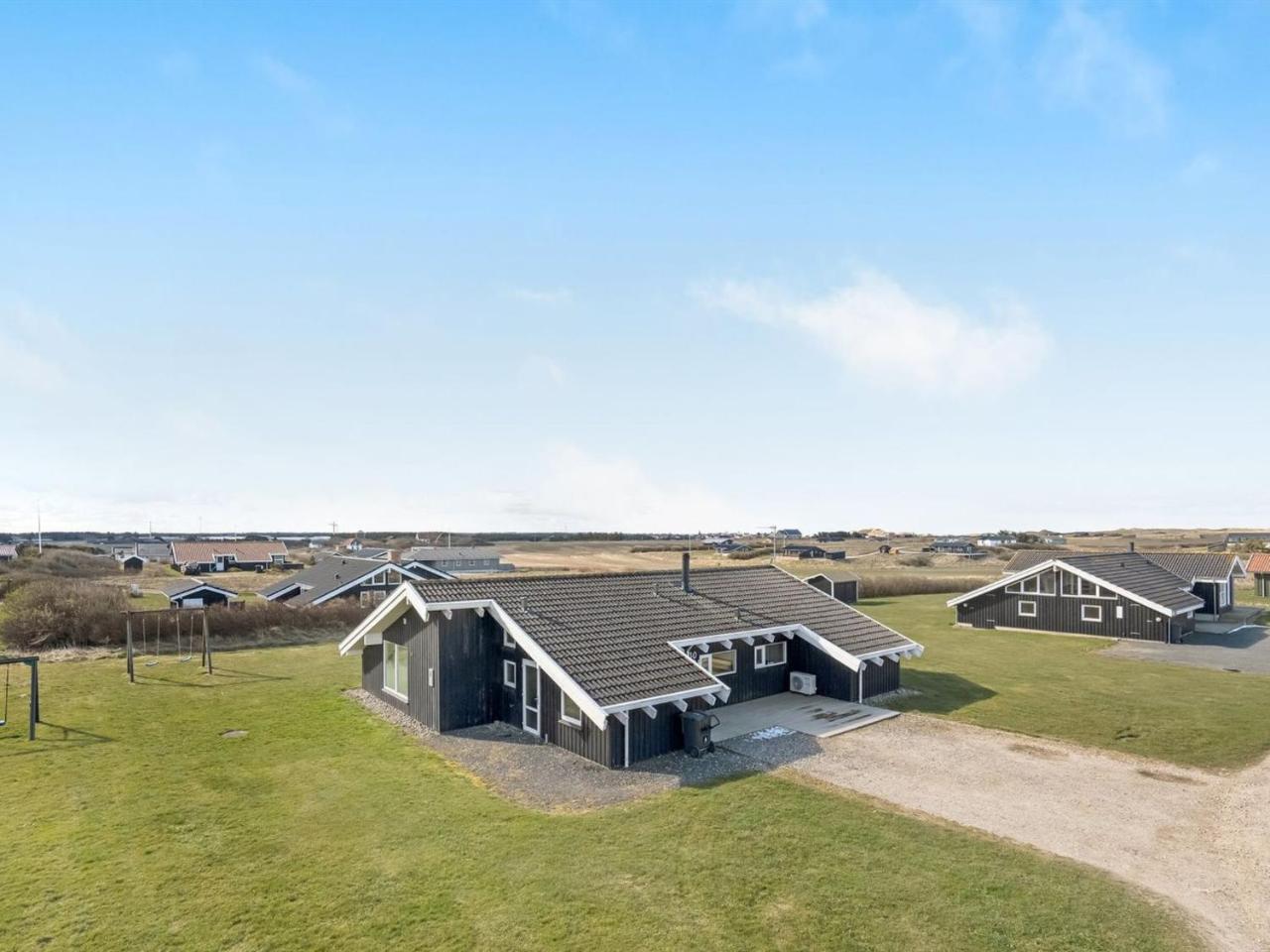 Holiday Home Crista 500m from the sea by Interhome — 4-Star Luxury Hotel in Lokken, Denmark