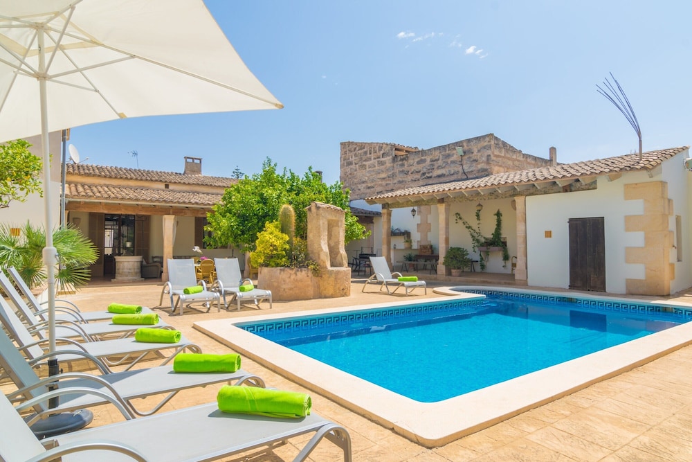 Sa Verdera — 4-Star Luxury Hotel in Maria De La Salut, Spain