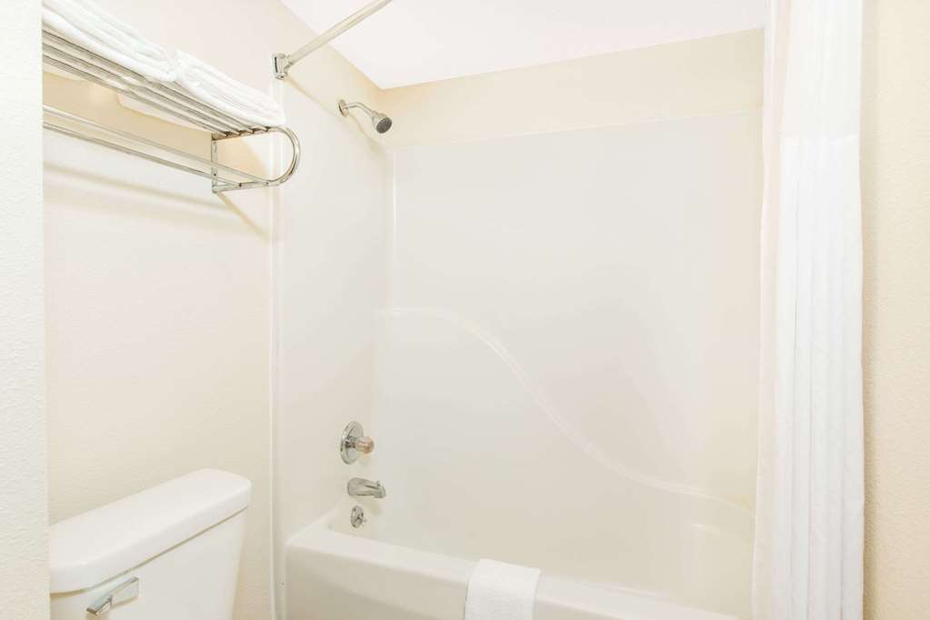 Days Inn by Wyndham Effingham - photo 6