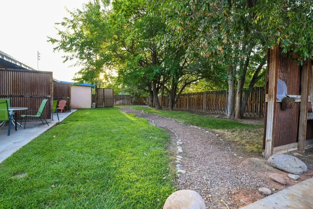 Adventure Haven Near Downtown Rose Tree 3 - photo 27
