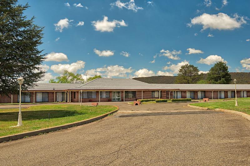 Bushman's Motor Inn — hotel in Lithgow