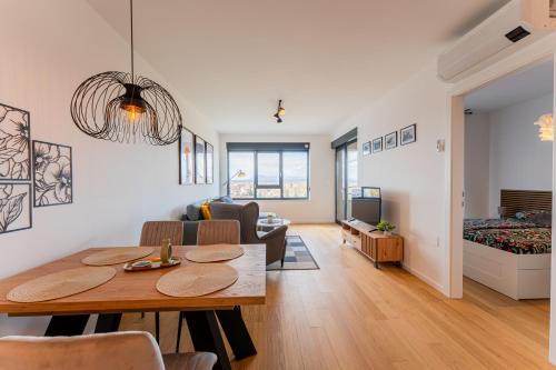 Flex SelfCheckIns 142 Zagreb Bedroom Garage Loggia — 4-Star Luxury Hotel in Zagreb, Croatia