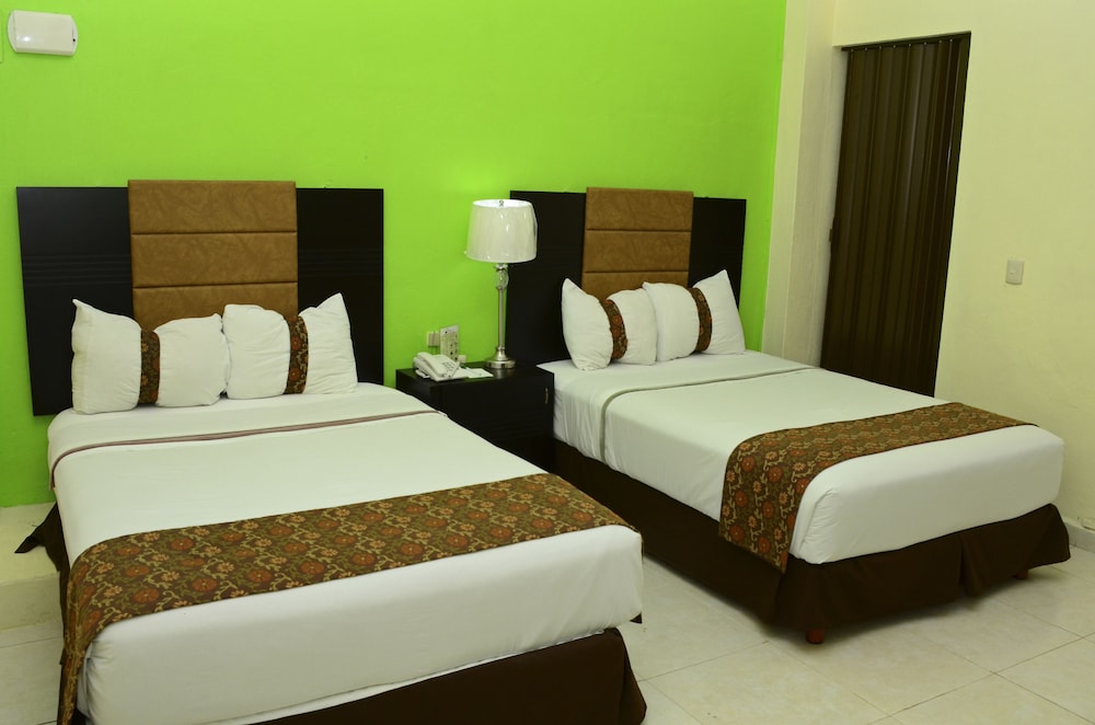Hotel Esmeralda's