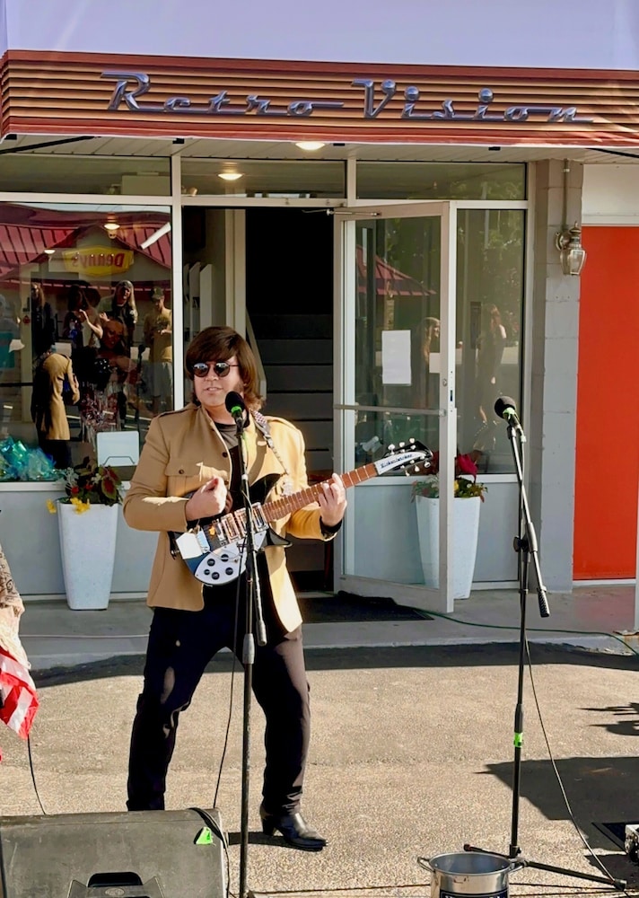 The Retro Hotel - photo 36