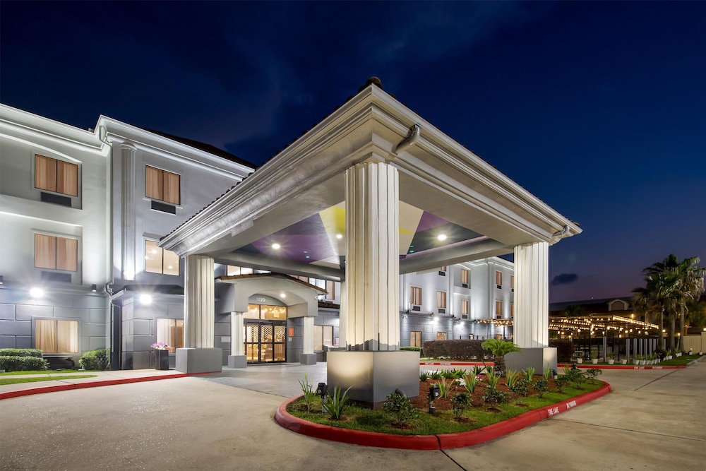 Spark By Hilton Houston Hobby Airport - photo 39