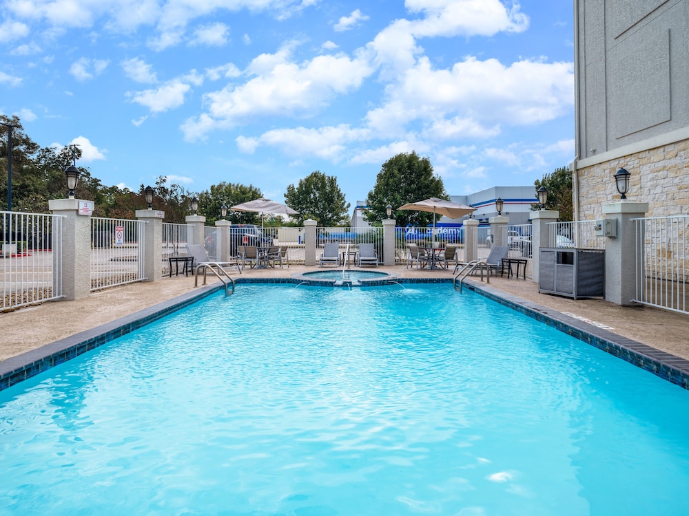 Holiday Inn Express Hotel & Suites Beaumont Nw By Ihg - photo 18