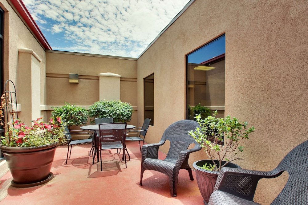 Hampton Inn Warner Robins - photo 49