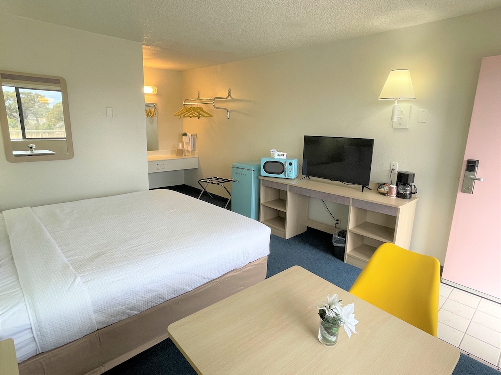 LuLu Hotel Silver City - photo 26