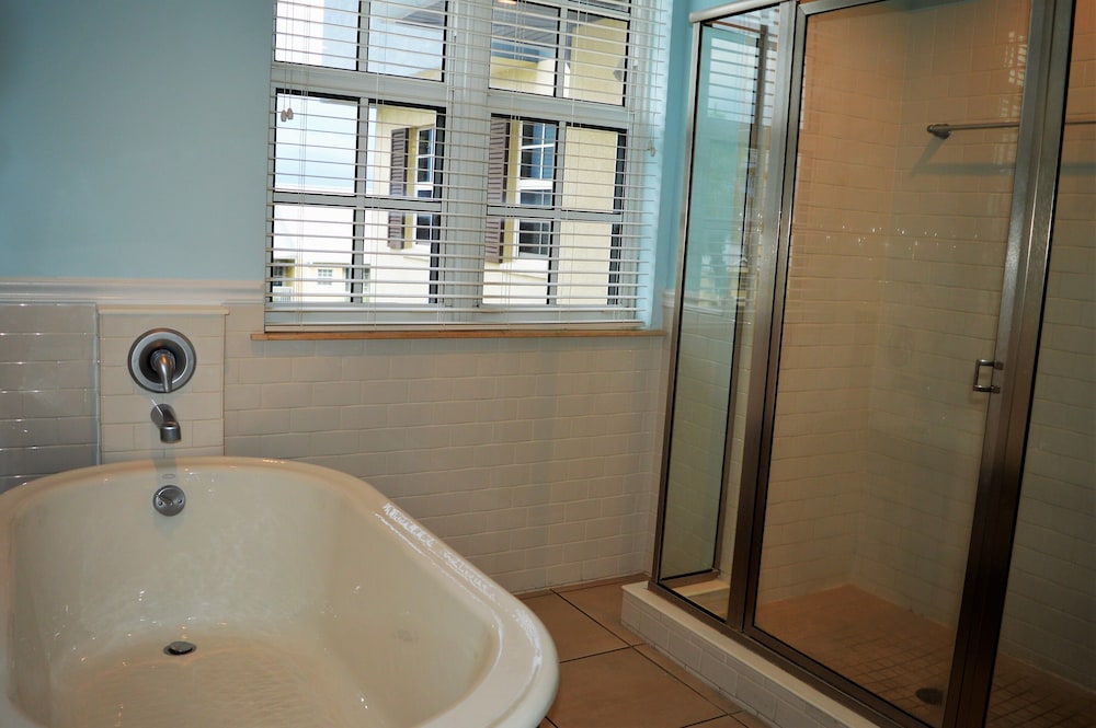 Harborside Suites at Little Harbor - photo 24