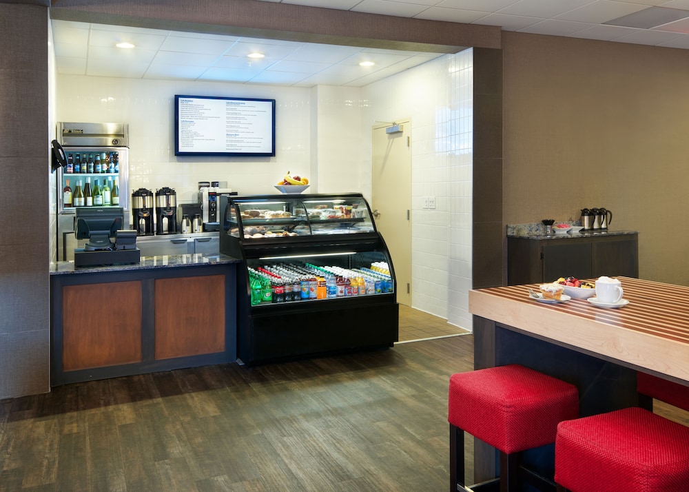 Hotel Indigo Cleveland Beachwood by IHG - photo 20