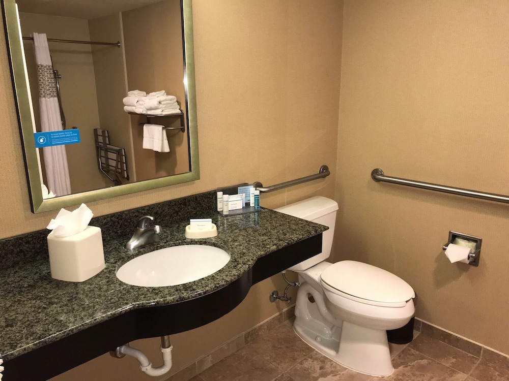 Hampton Inn & Suites Austin Lakeway - photo 28