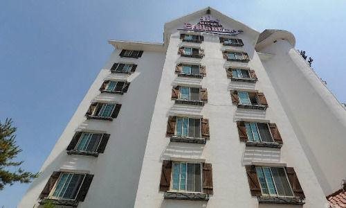 Hotel Ballantine in Cheonan, South Korea