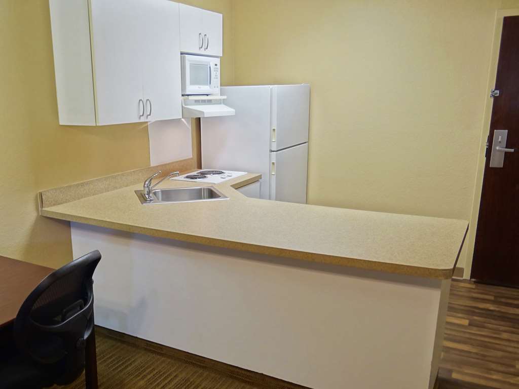 Candlewood Suites Southfield Detroit - photo 29