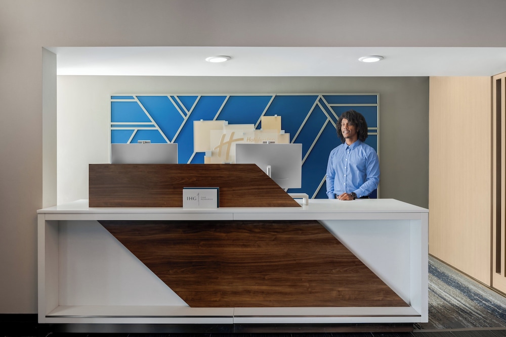 Holiday Inn Express Hotel & Suites Bentonville by IHG - photo 49