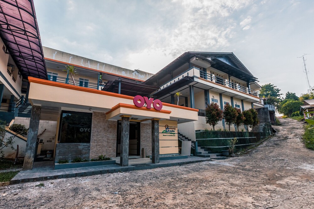 Hotel O Bogor Puncak Near Padang Golf Bukit Pelangi Formerly Gunung Geulis Village
