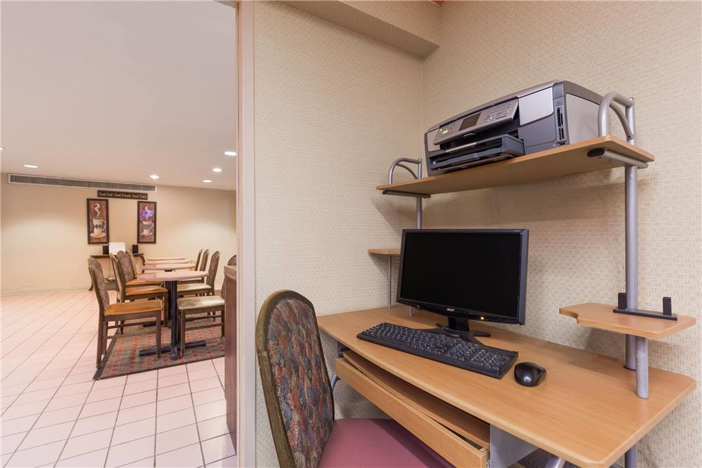Days Inn by Wyndham West Des Moines Clive - photo 19