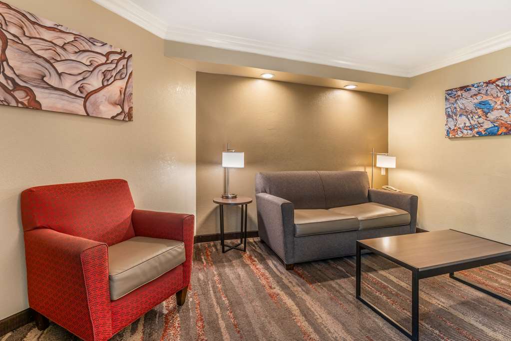Best Western Plus Wine Country Inn & Suites - photo 30