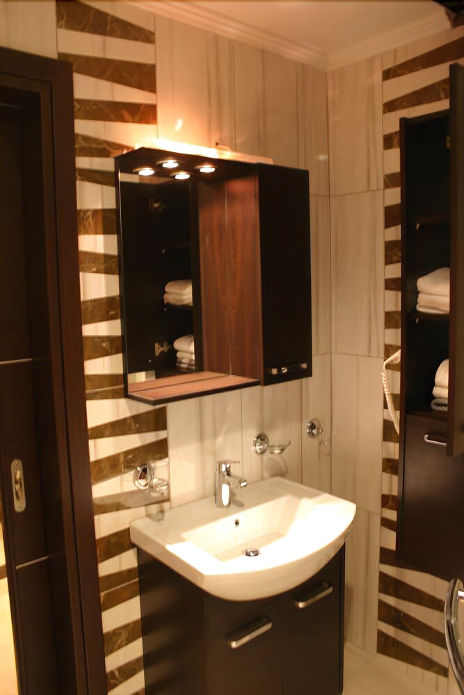 Petit Palais Hotel in Loutraki, Greece