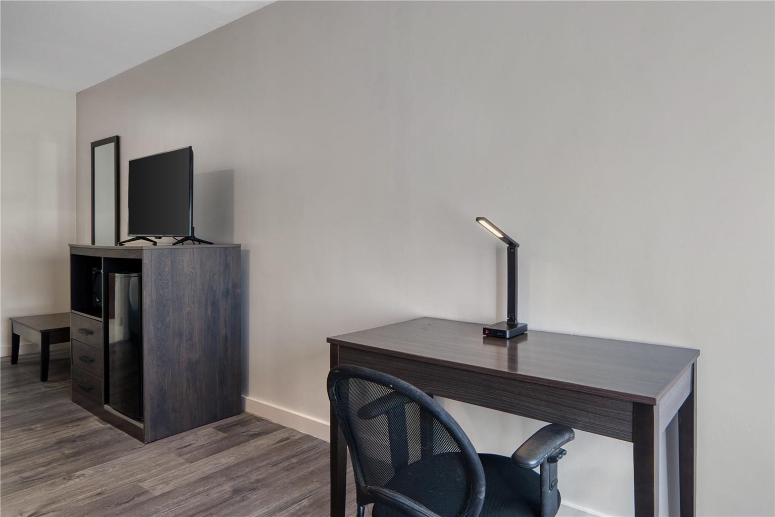 hom hotel suites Trademark Collection by Wyndham - photo 37