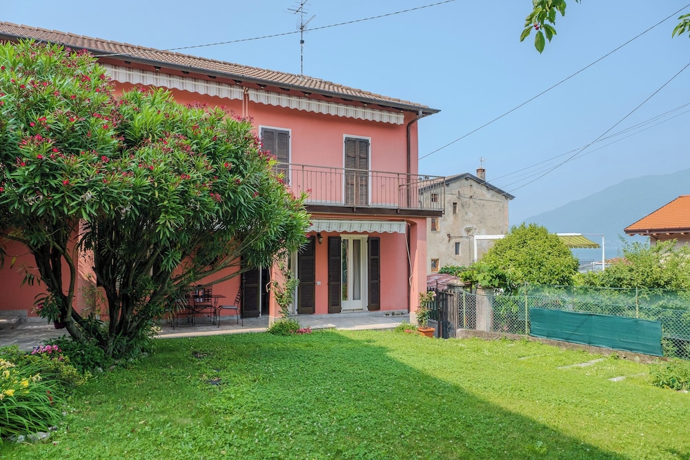 Villa Nonni — 4-Star Luxury Hotel in San Siro, Italy