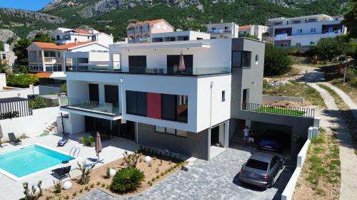 Silva Maris Apartments — 4-Star Luxury Hotel in Makarska, Croatia
