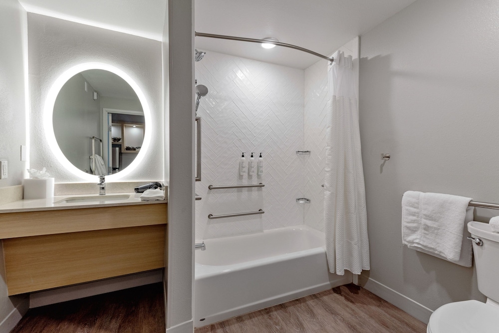 TownePlace Suites by Marriott Pueblo Downtown - photo 16