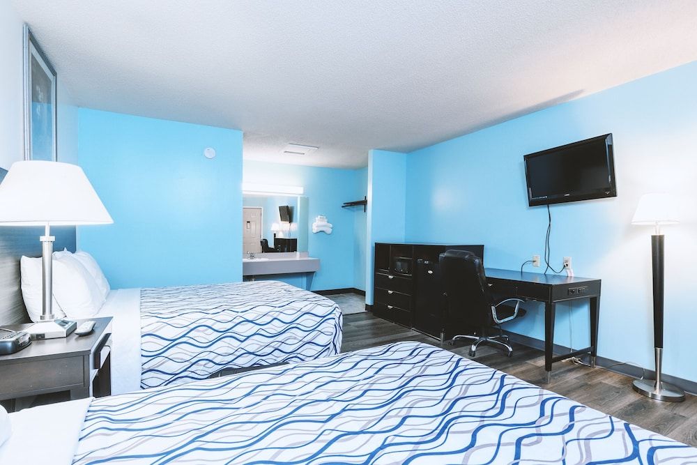 Sky Palace Inn & Suites Wellington - photo 17