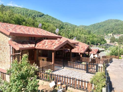 Baite Palumbosila - carbon neutral hotel in Cotronei