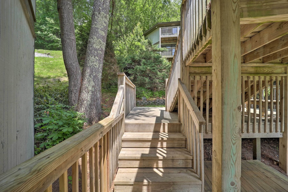 4 Mi to Sugar Mtn Resort Family Friendly Retreat - photo 17