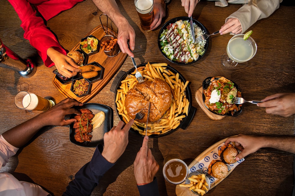 מזון ומשקאות