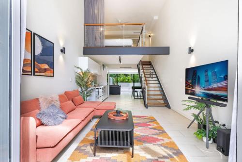 Hotel Drift 3201 Beachfront Accomodation in Palm Cove, Australia