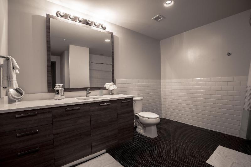 Luxury Downtown Dallas Stay by Amyfinehouse - photo 164