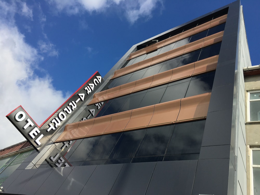 Acar Airport Hotel Plus in Arnavutkoey, Turkey