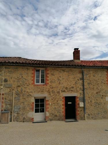 Le 8 - carbon neutral hotel in Pouzauges