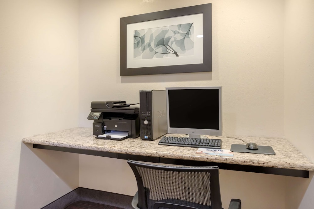 Best Western Plus Lonoke Hotel - photo 35