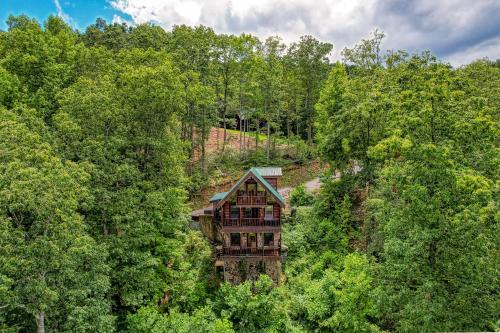 Tree Tops Hot Tub Pool table WIFI 560 FREE tickets each paid day - photo 18