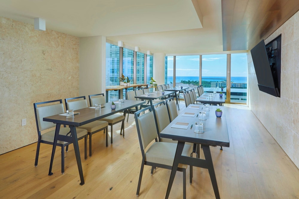 Renaissance Honolulu Hotel & Spa - photo 96