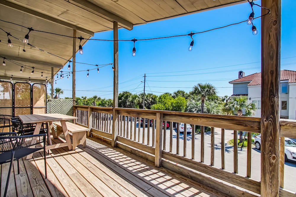 Beach Vacation Walkable to Dining&Shopping Unit B - photo 15