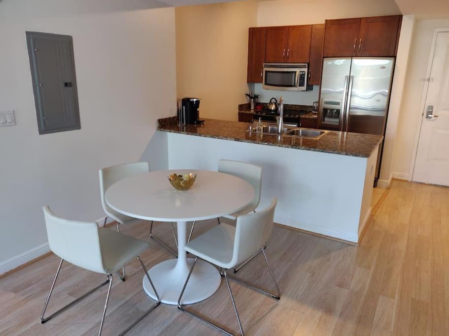 Luxury Near the Beach Beach pass included — 4-Star Luxury Hotel in Boynton Beach, United States