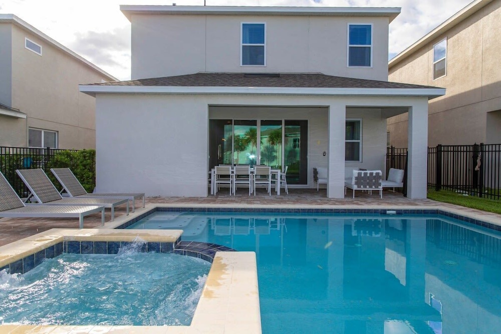 Luxurious 5Bd Single Family w Pool&Jacuzzi @Encore Resort 7432 - photo 50