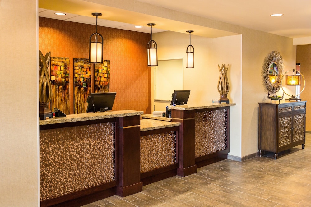 Little Missouri Inn & Suites New Town - photo 4