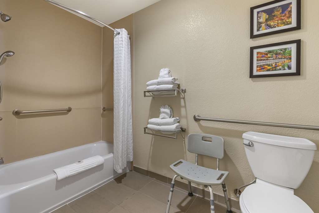 Comfort Suites Medical Center near Six Flags - photo 13