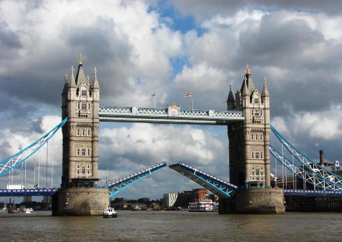 City Living Apartments — 5-Star Luxury Hotel in London, United Kingdom