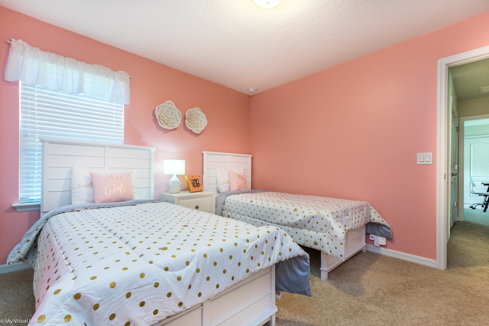 H8875 Ultimate Brand new 8bedroom 6bathroom Resort - photo 9